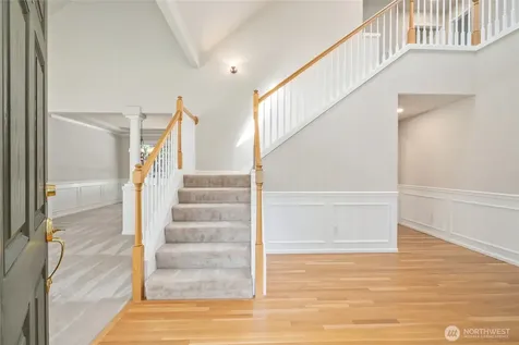 20534 NE 33rd Court NE Sammamish WA 98074