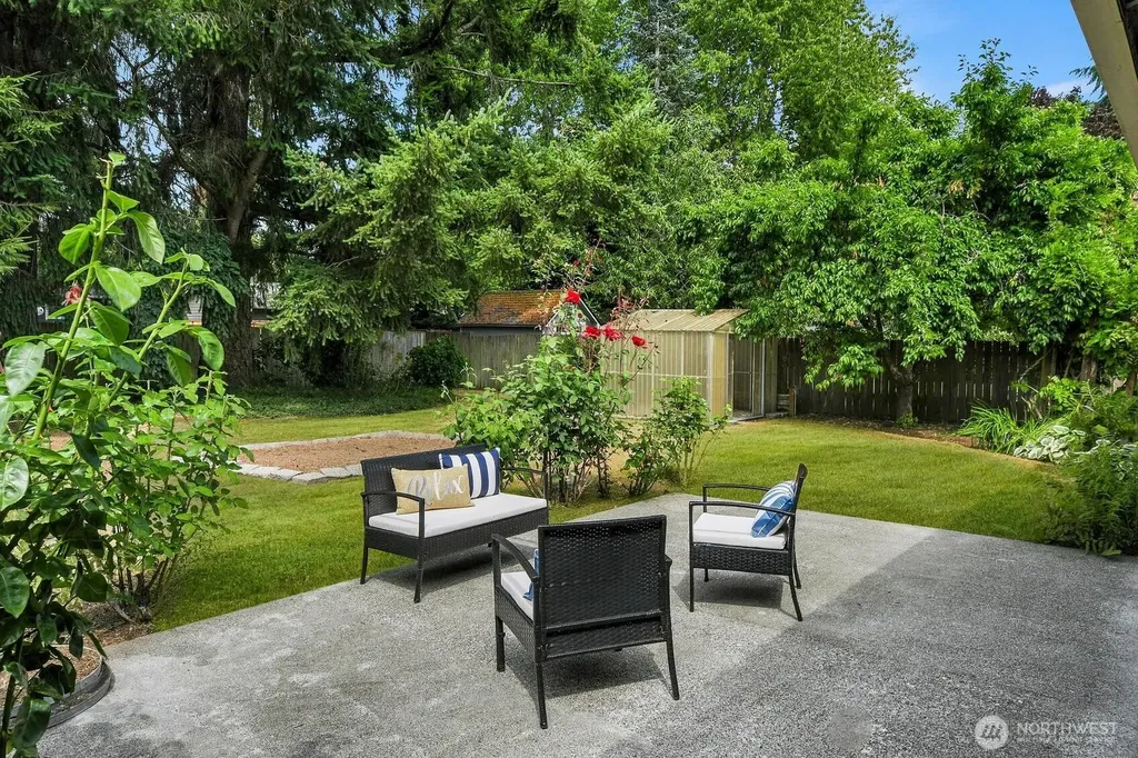9778 NE 126th Place Kirkland WA 98034