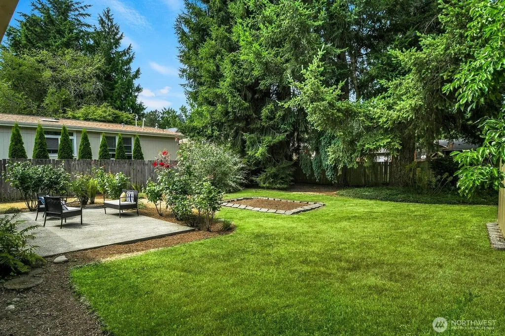 9778 NE 126th Place Kirkland WA 98034