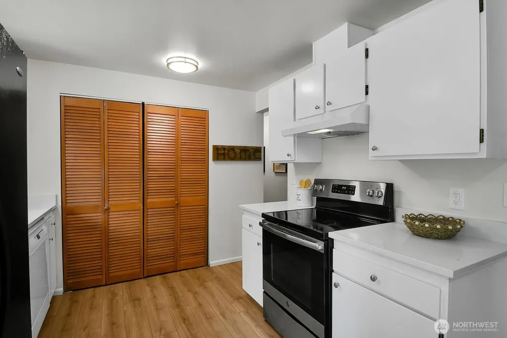 9778 NE 126th Place Kirkland WA 98034