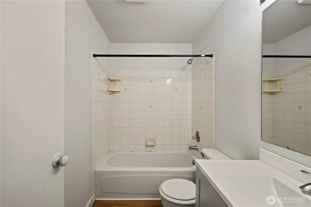 5202 E E Street Tacoma WA 98404