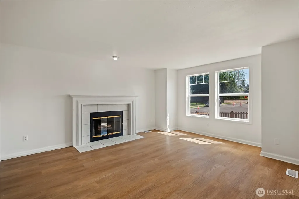 5202 E E Street Tacoma WA 98404