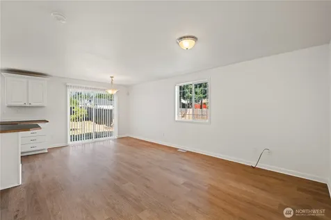 5202 E E Street Tacoma WA 98404