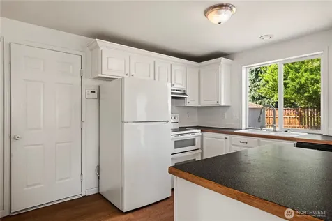 5202 E E Street Tacoma WA 98404