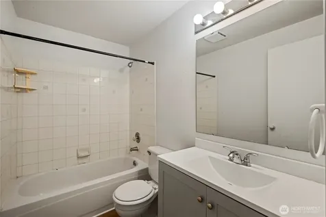 5202 E E Street Tacoma WA 98404