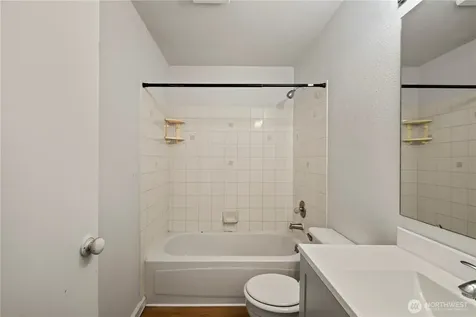 5202 E E Street Tacoma WA 98404