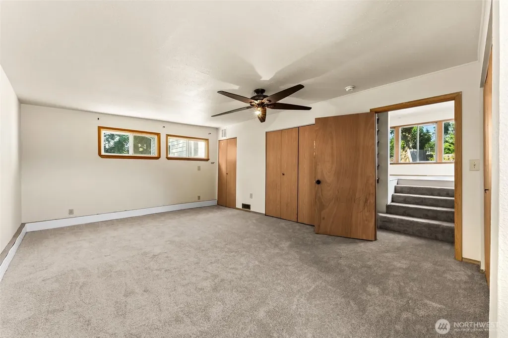 1648 Wolves Road Port Orchard WA 98366