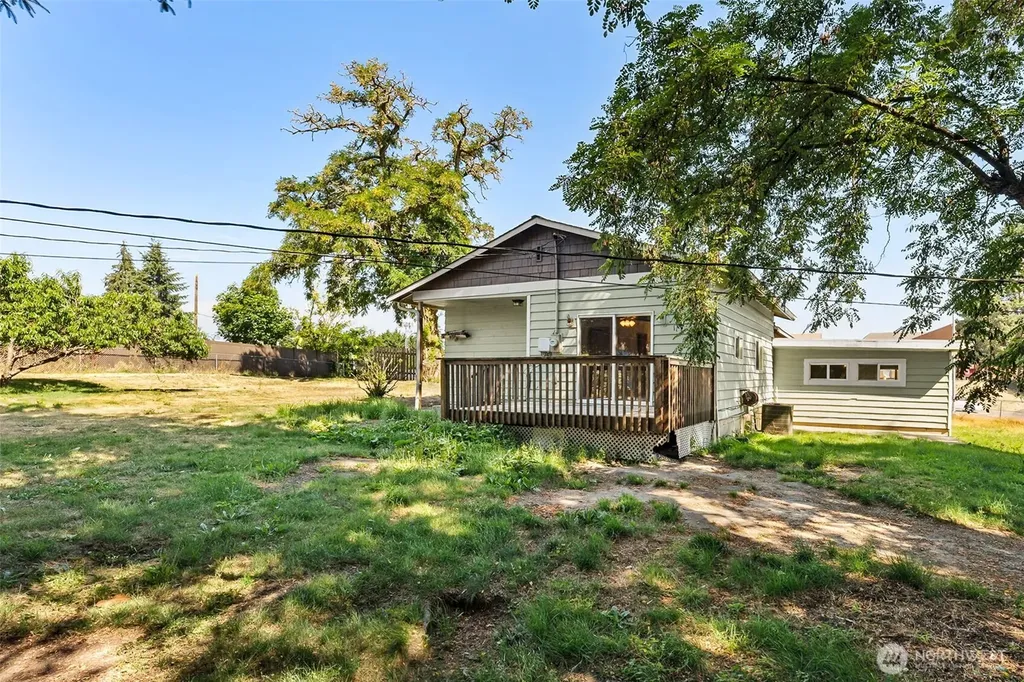 1648 Wolves Road Port Orchard WA 98366