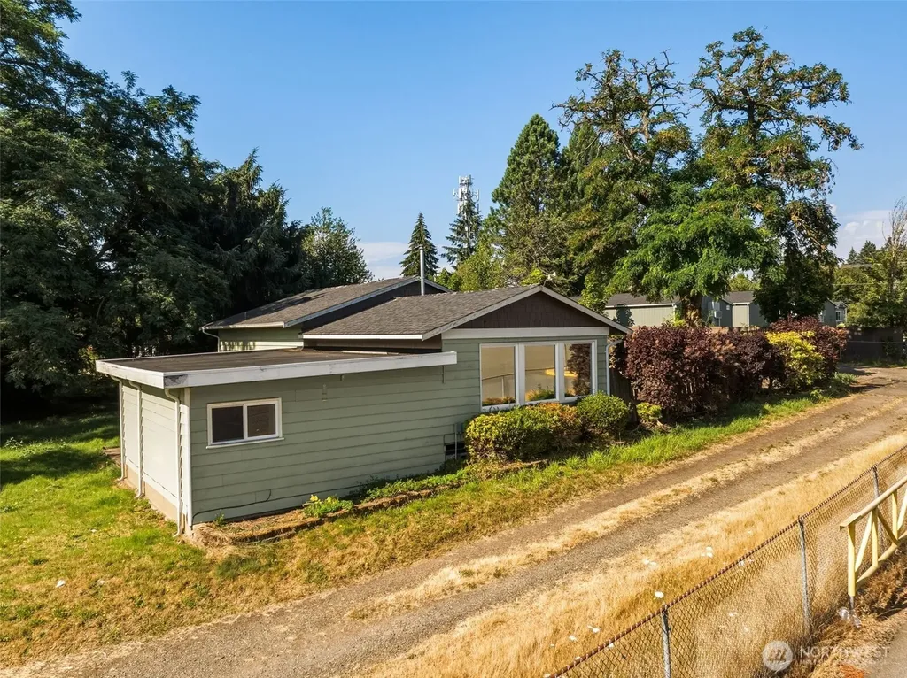 1648 Wolves Road Port Orchard WA 98366