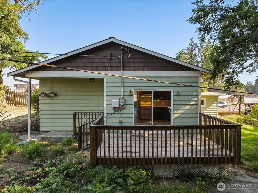 1648 Wolves Road Port Orchard WA 98366