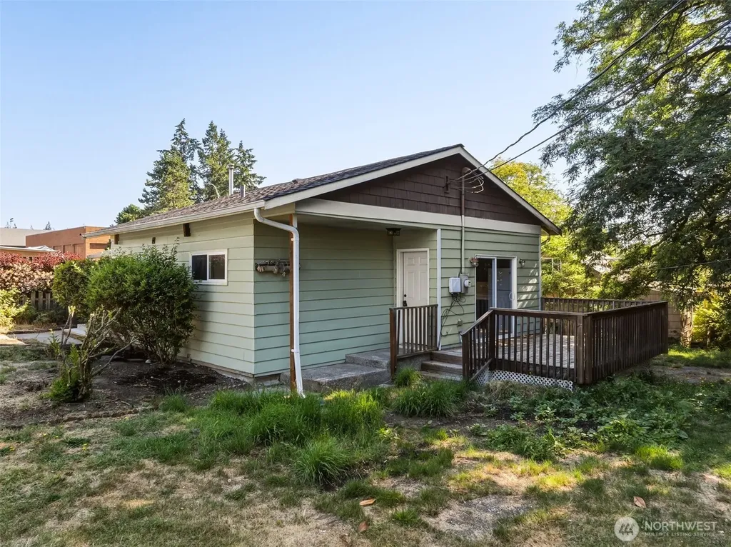 1648 Wolves Road Port Orchard WA 98366