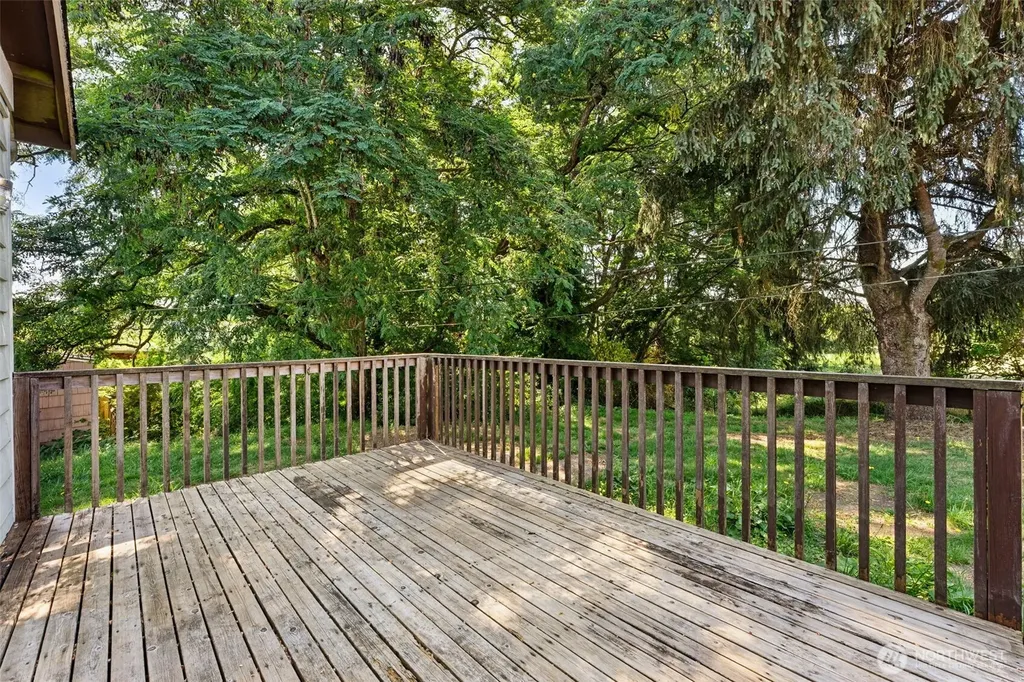 1648 Wolves Road Port Orchard WA 98366