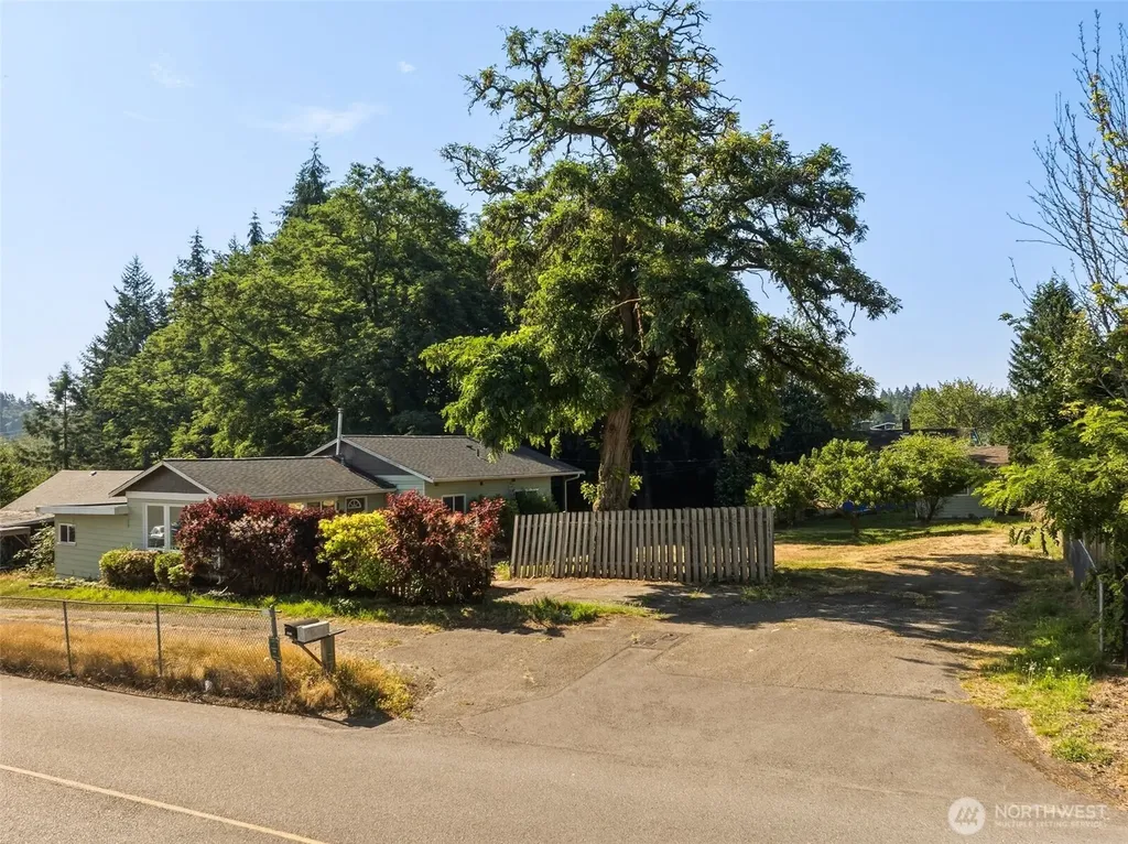 1648 Wolves Road Port Orchard WA 98366