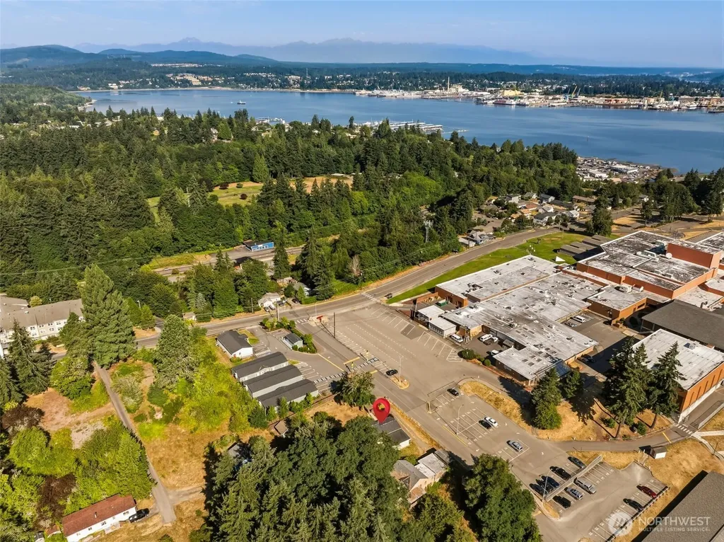 1648 Wolves Road Port Orchard WA 98366