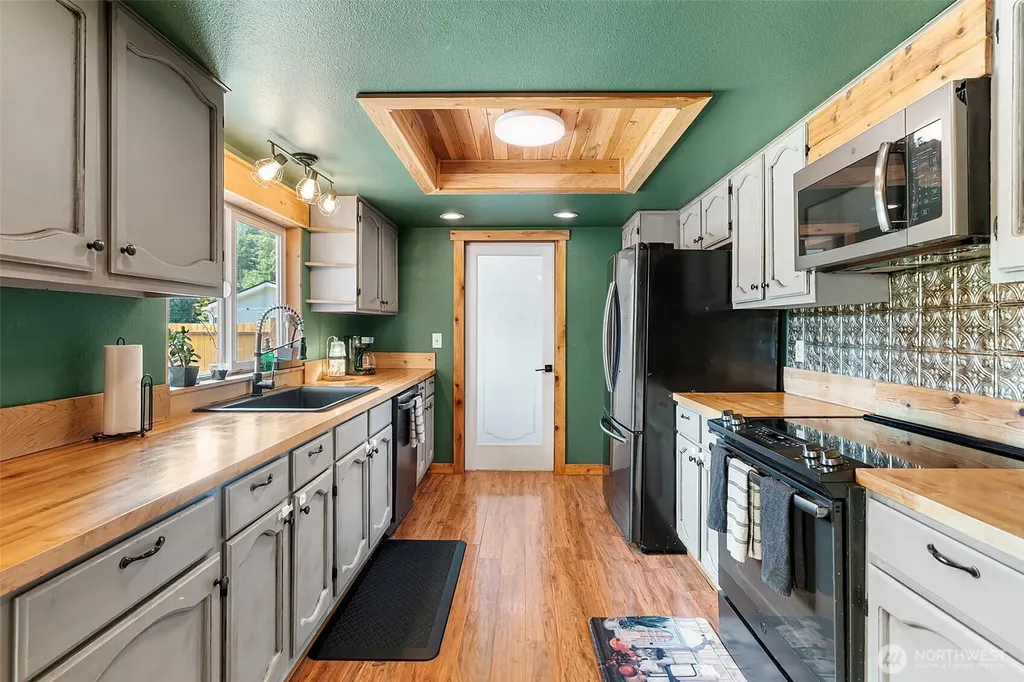 14102 131st Street NW Gig Harbor WA 98329