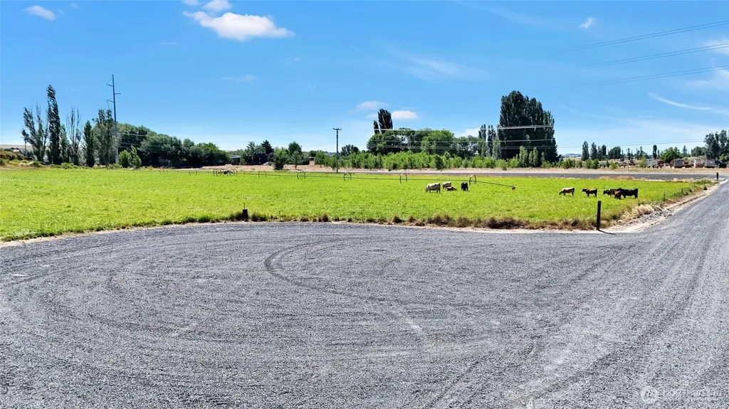 10310 NE Road 7 Moses Lake WA 98837