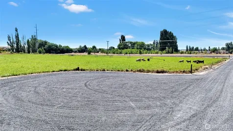 10310 NE Road 7 Moses Lake WA 98837