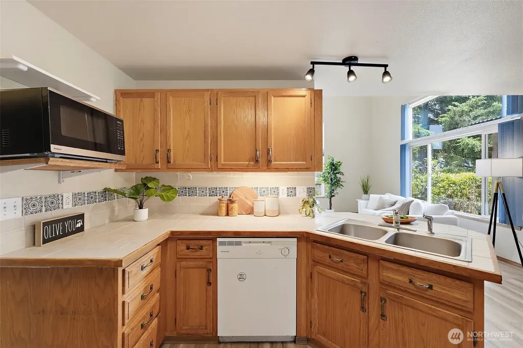 5626 29th Court SE Lacey WA 98503