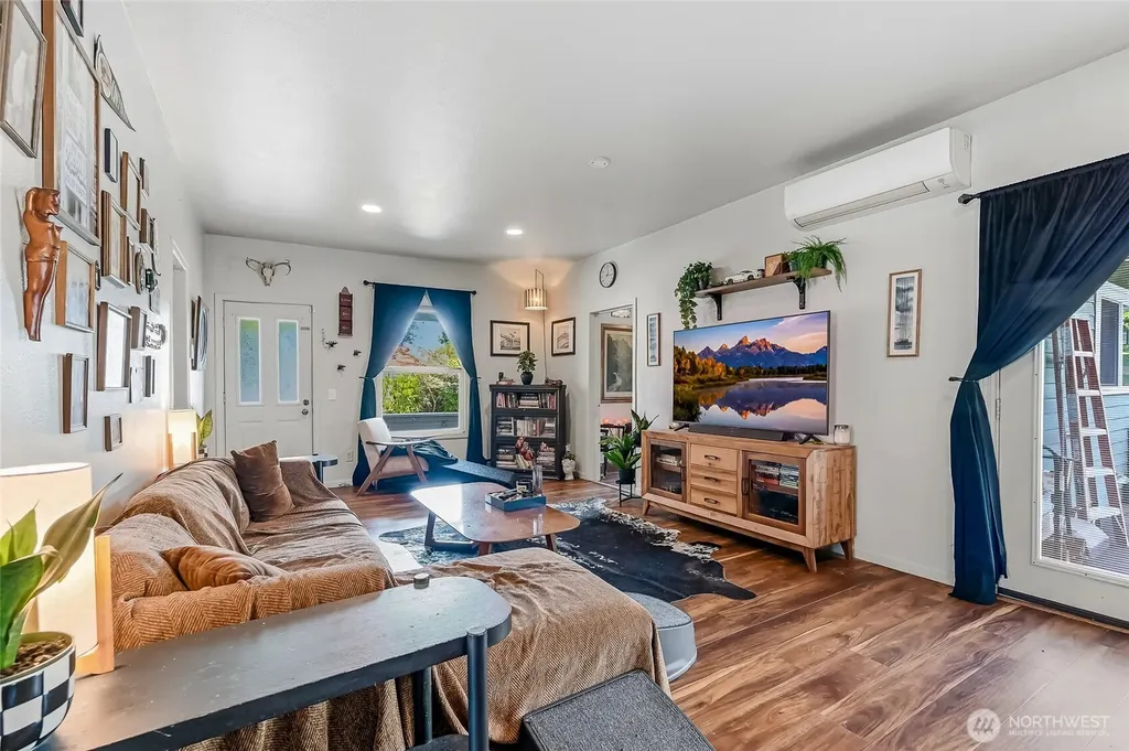 416 N Alcazar Avenue Arlington WA 98223