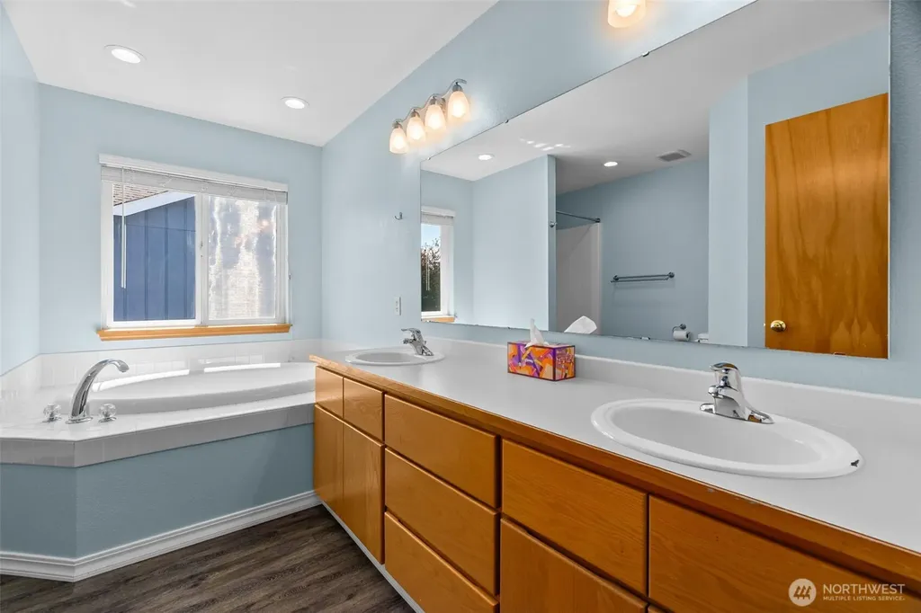 5447 Park Place Loop SE Lacey WA 98503
