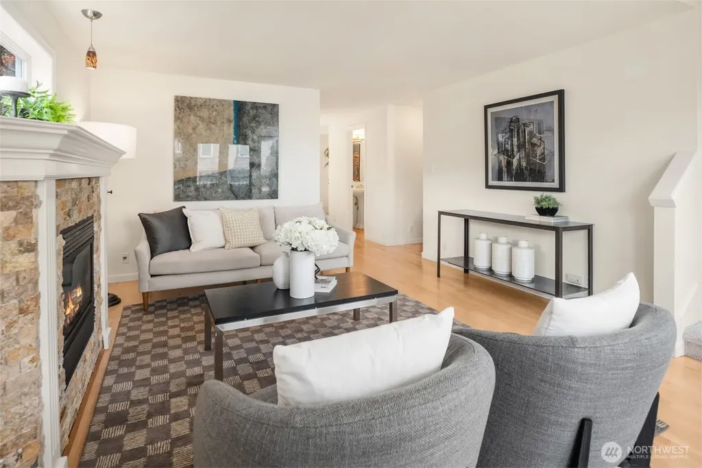 2310 W Dravus Street Seattle WA 98199