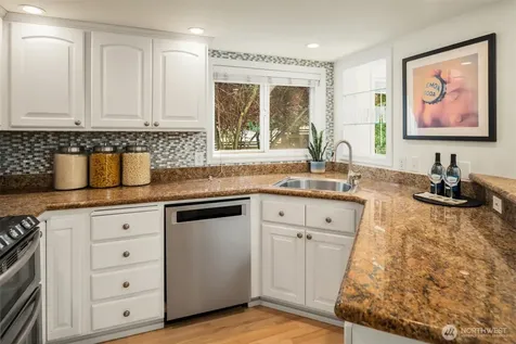 2310 W Dravus Street Seattle WA 98199