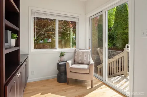 2310 W Dravus Street Seattle WA 98199
