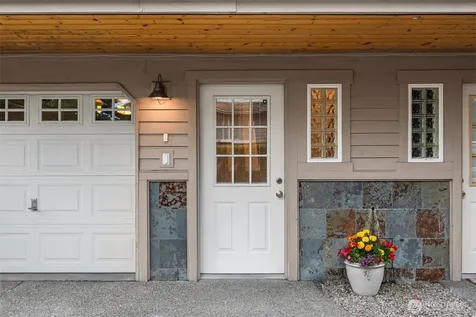 2310 W Dravus Street Seattle WA 98199