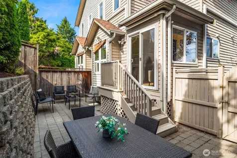 2310 W Dravus Street Seattle WA 98199