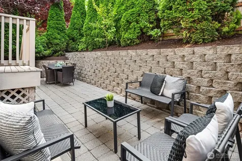 2310 W Dravus Street Seattle WA 98199