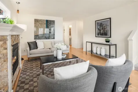 2310 W Dravus Street Seattle WA 98199
