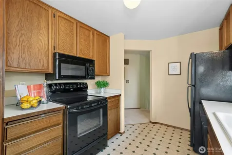 12426 SE 30th Street Bellevue WA 98005