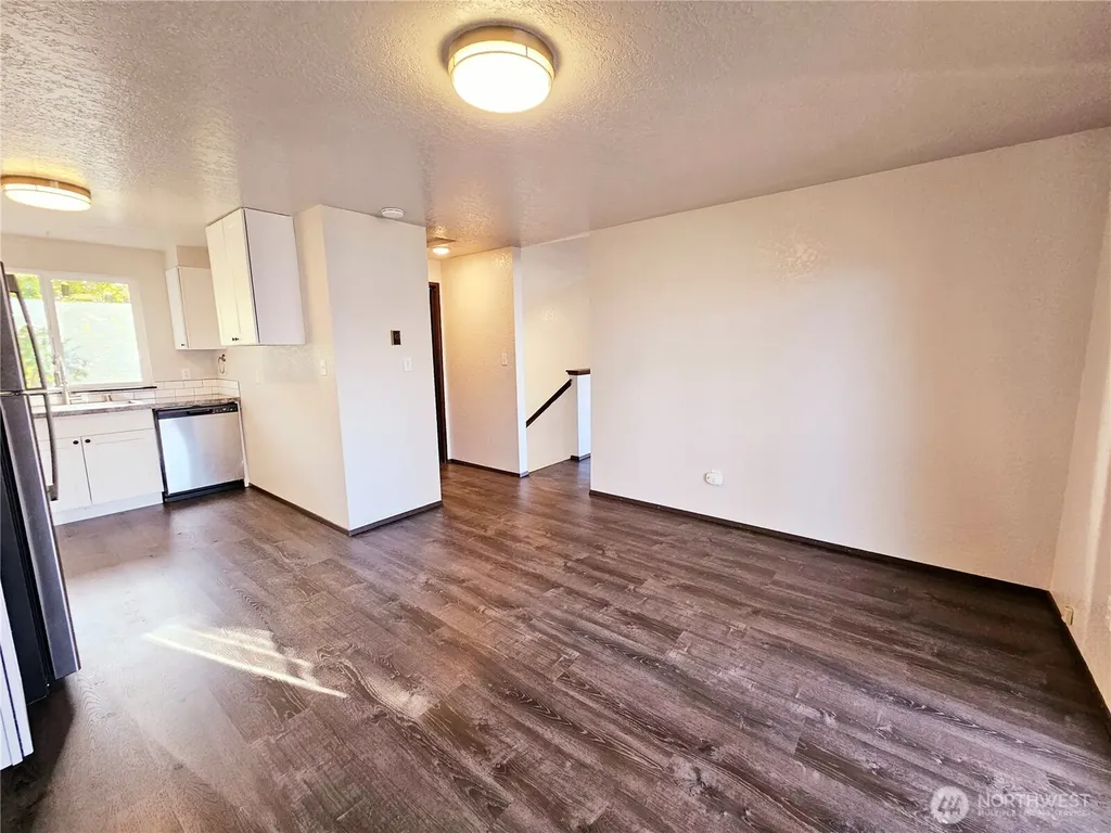 4617 Beach Drive E Port Orchard WA 98366