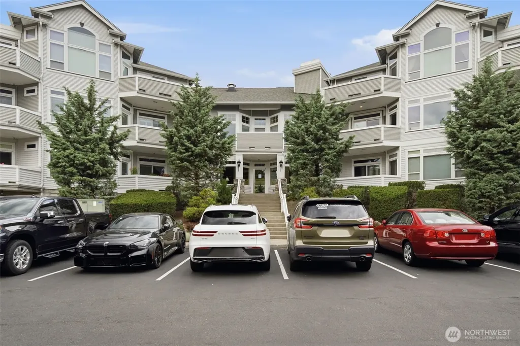 6918 208th Street SW Lynnwood WA 98036