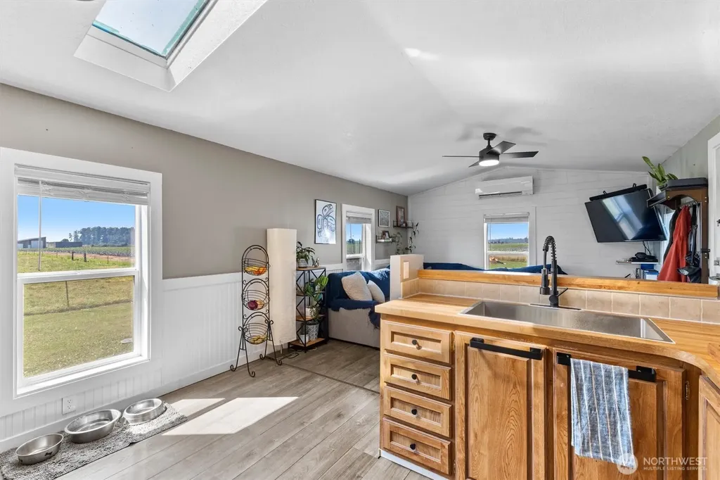 8902 Telegraph Road Sumas WA 98295