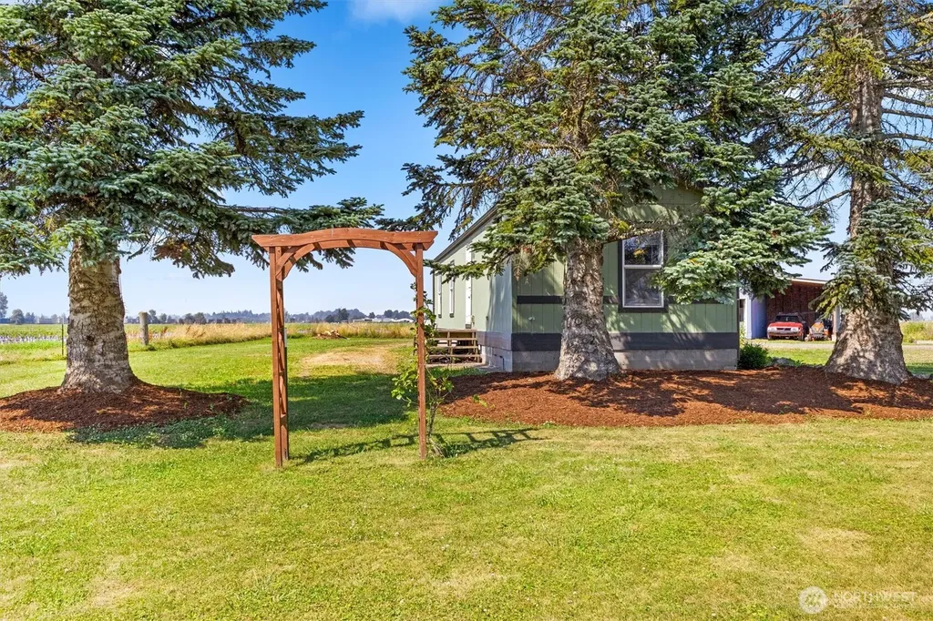 8902 Telegraph Road Sumas WA 98295