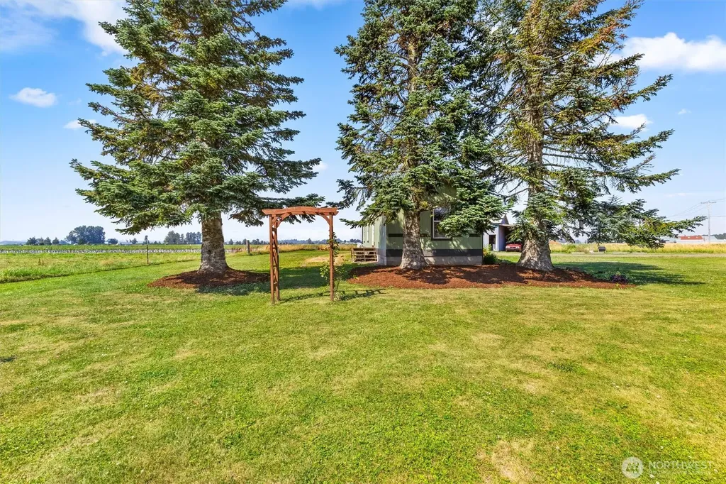 8902 Telegraph Road Sumas WA 98295
