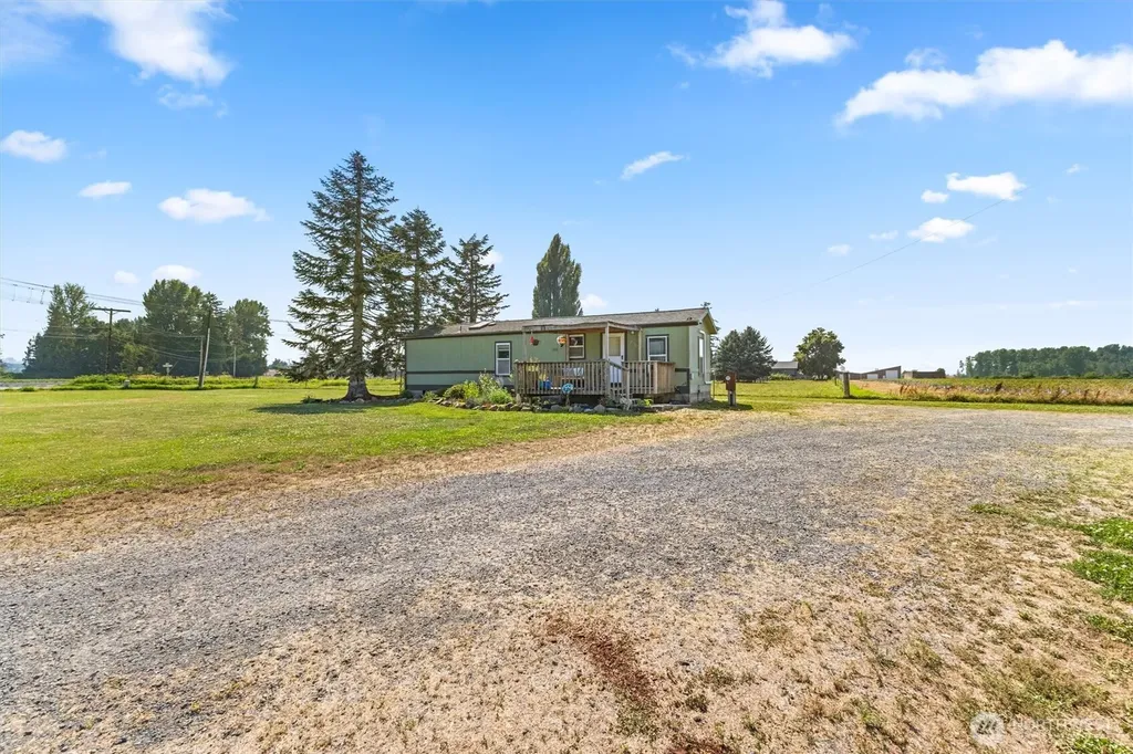 8902 Telegraph Road Sumas WA 98295
