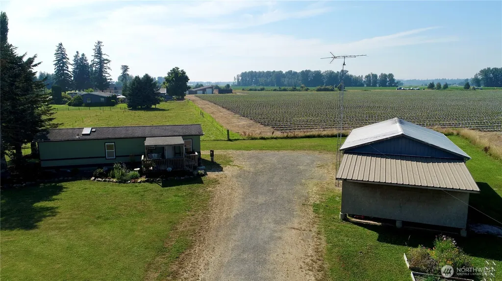 8902 Telegraph Road Sumas WA 98295