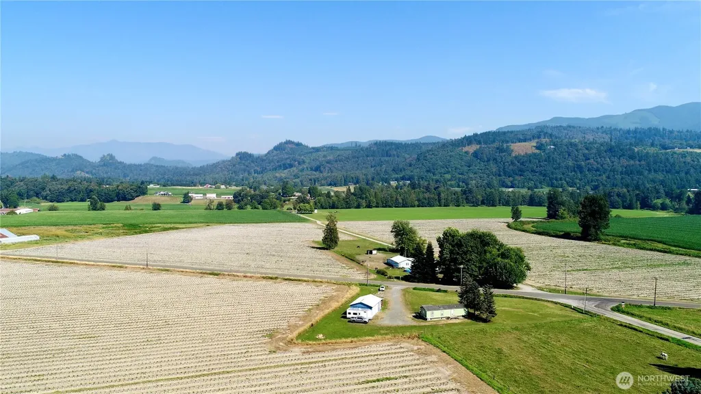 8902 Telegraph Road Sumas WA 98295