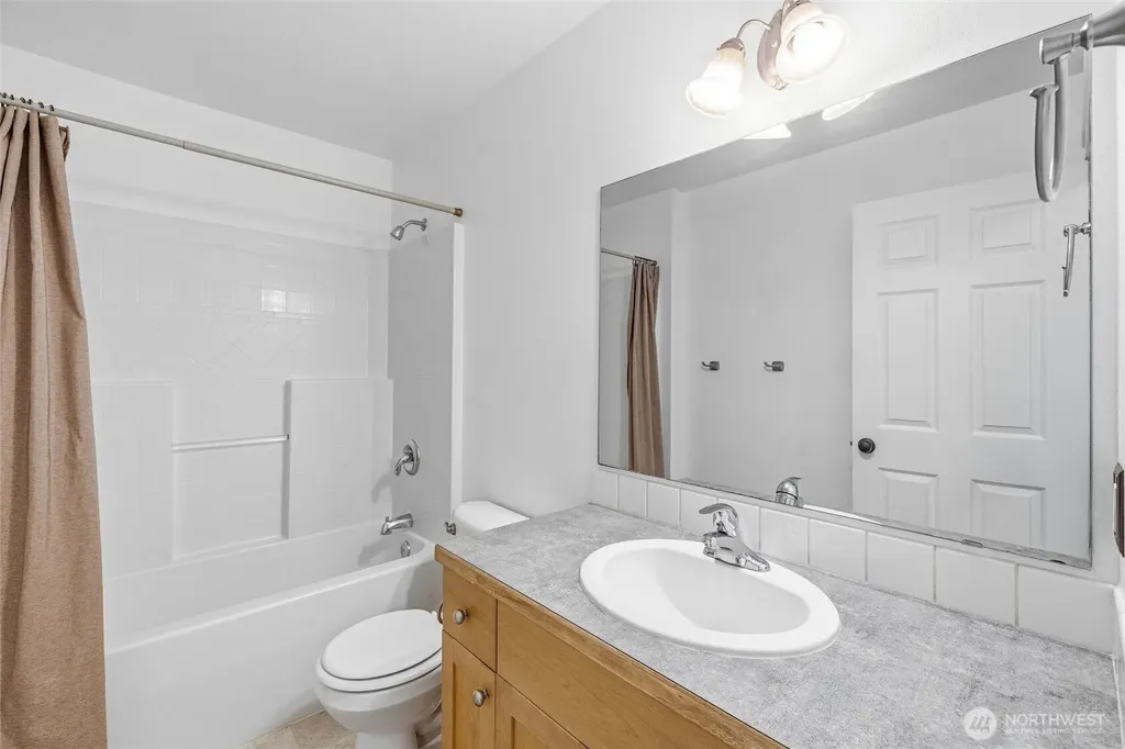 7947 E Golf Course Drive Blaine WA 98230