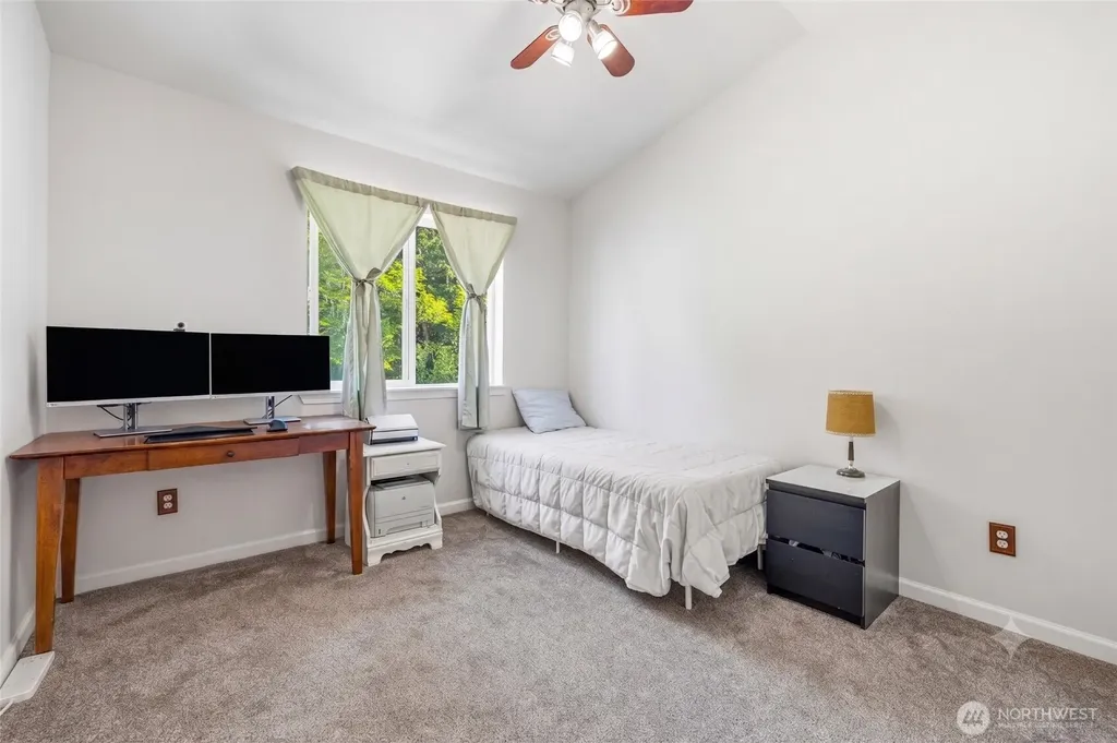 7947 E Golf Course Drive Blaine WA 98230