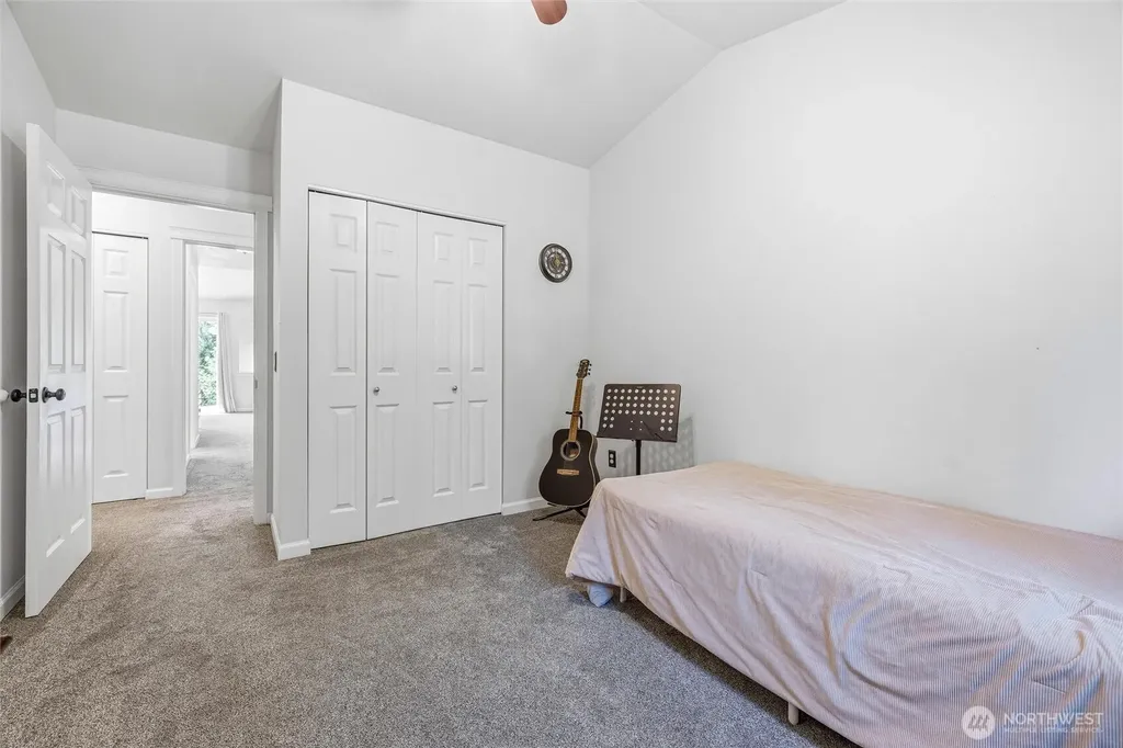 7947 E Golf Course Drive Blaine WA 98230
