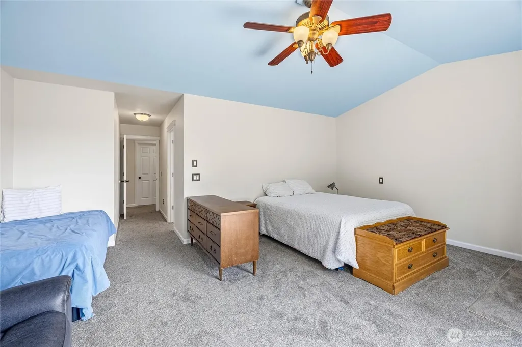 7947 E Golf Course Drive Blaine WA 98230
