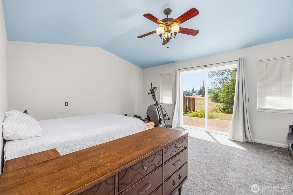 7947 E Golf Course Drive Blaine WA 98230