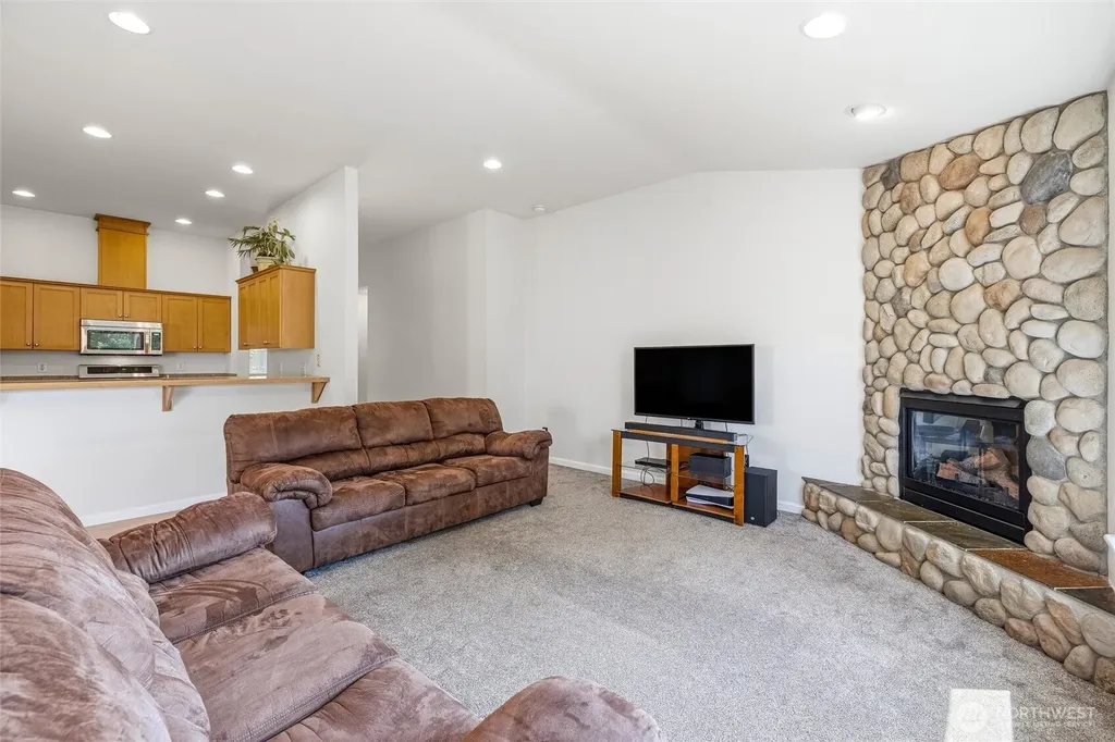 7947 E Golf Course Drive Blaine WA 98230