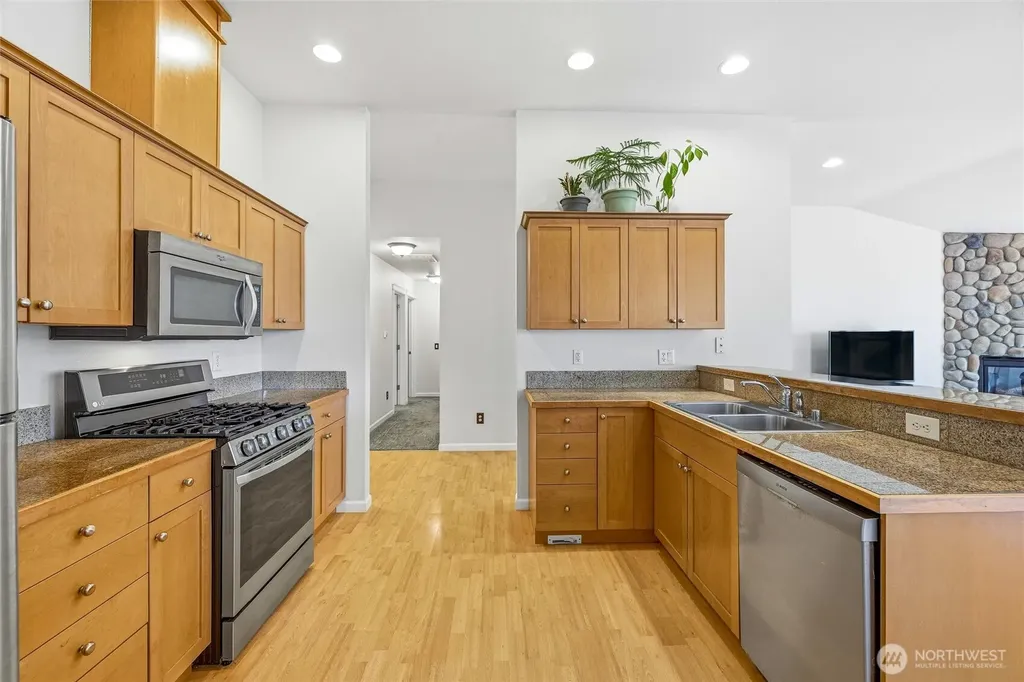 7947 E Golf Course Drive Blaine WA 98230