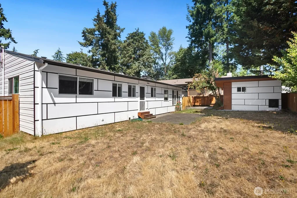 37110 5th Ave SW Federal Way WA 98023