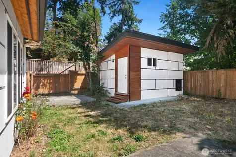 37110 5th Ave SW Federal Way WA 98023