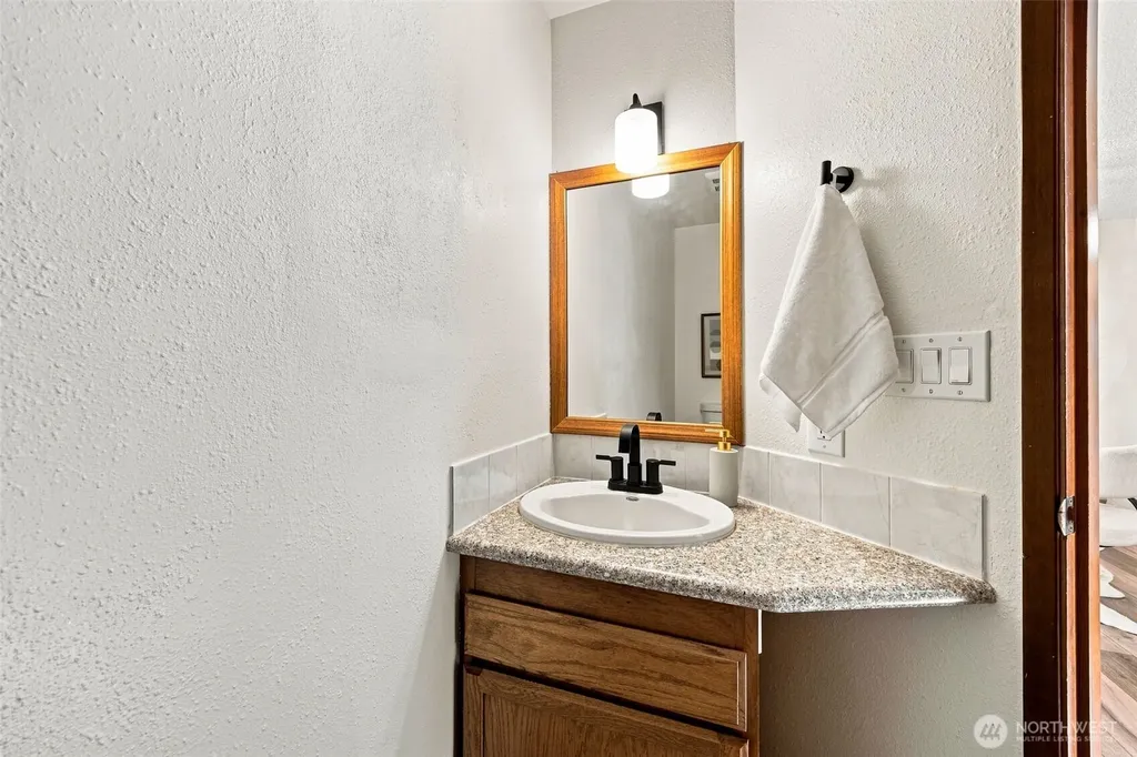 1314 Evergreen Park SW Olympia WA 98502